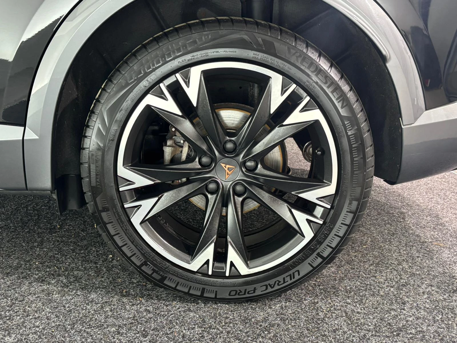 Hoofdafbeelding CUPRA Formentor