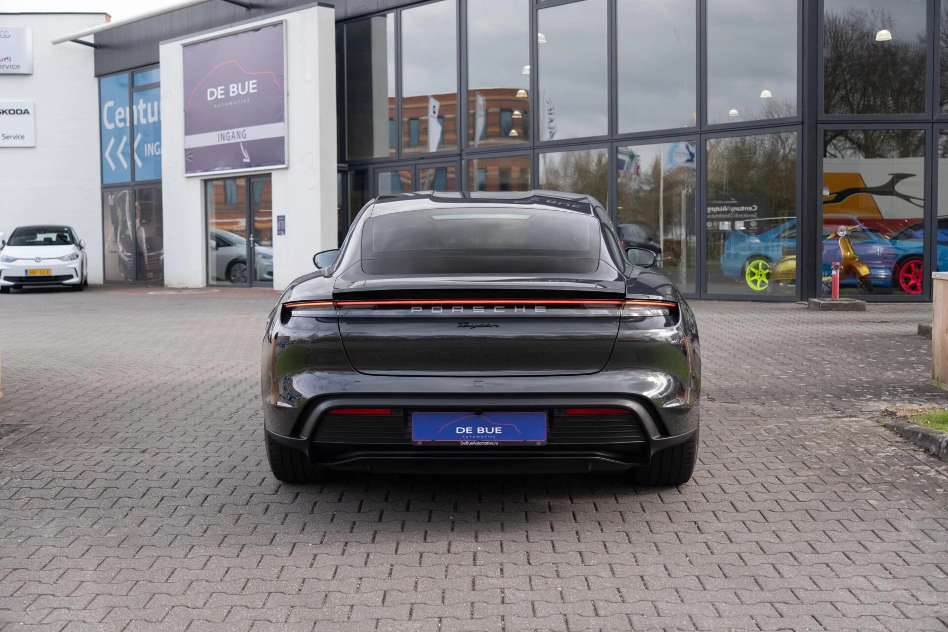 Hoofdafbeelding Porsche Taycan