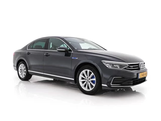 Volkswagen Passat 1.4 TSI GTE Business (Plug-In) (INCL-BTW) Aut. *FULL-LED | DIGI-COCKPIT | ADAPTIVE-CRUISE | NAVI-FULLMAP | KEYLESS | DAB+ | COMFORT-SEATS | SHIFTPADDLES | PRIVACY-GLASS | PDC | CAMERA | CARPLAY | 17''ALU*