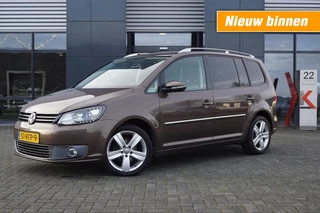 Volkswagen Touran 1.4 TSI DSG Highline / Navi / 17 Inch LM / Xenon/ Park-assist / Climatronic