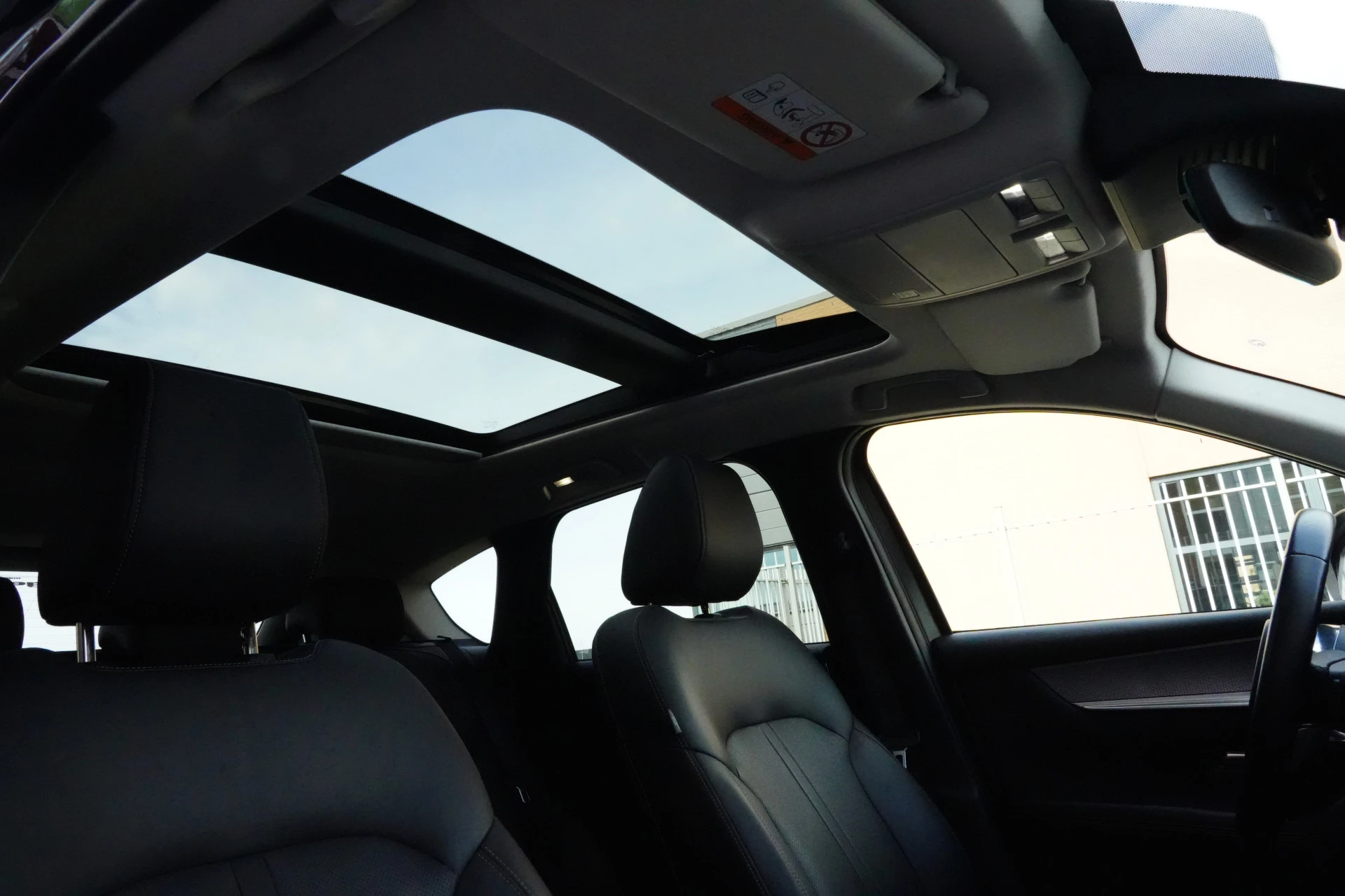 Hoofdafbeelding Mazda CX-60