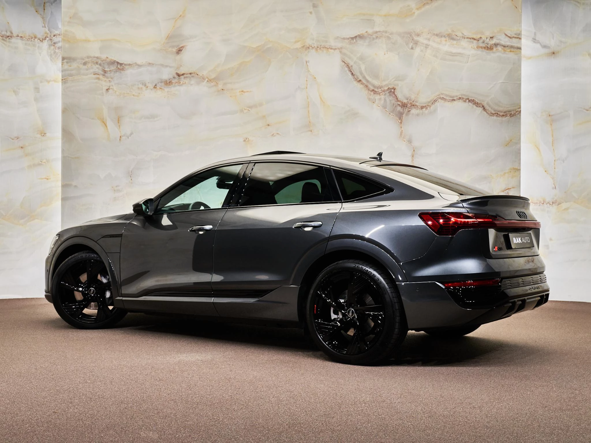 Hoofdafbeelding Audi Q8 Sportback e-tron