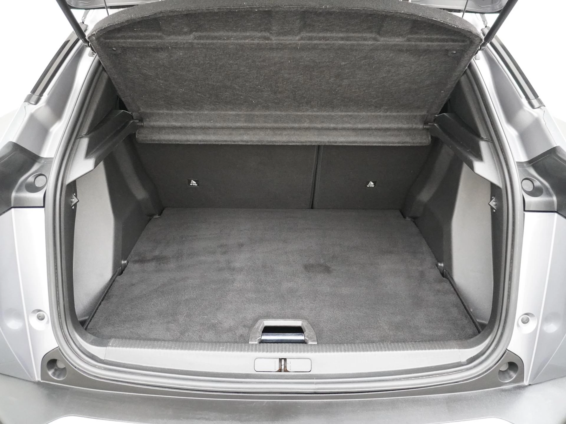 Hoofdafbeelding Peugeot e-2008