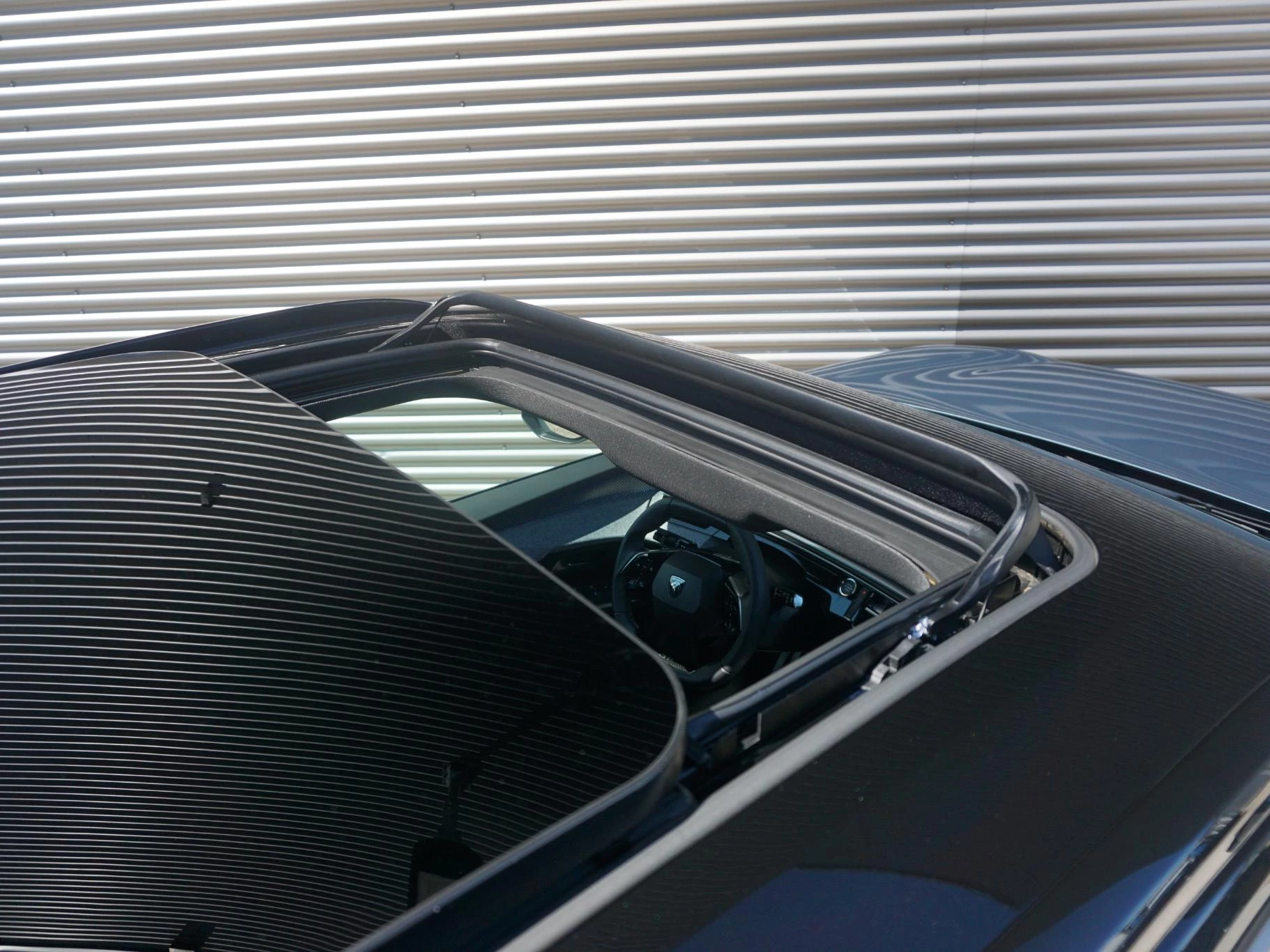 Hoofdafbeelding Peugeot e-5008