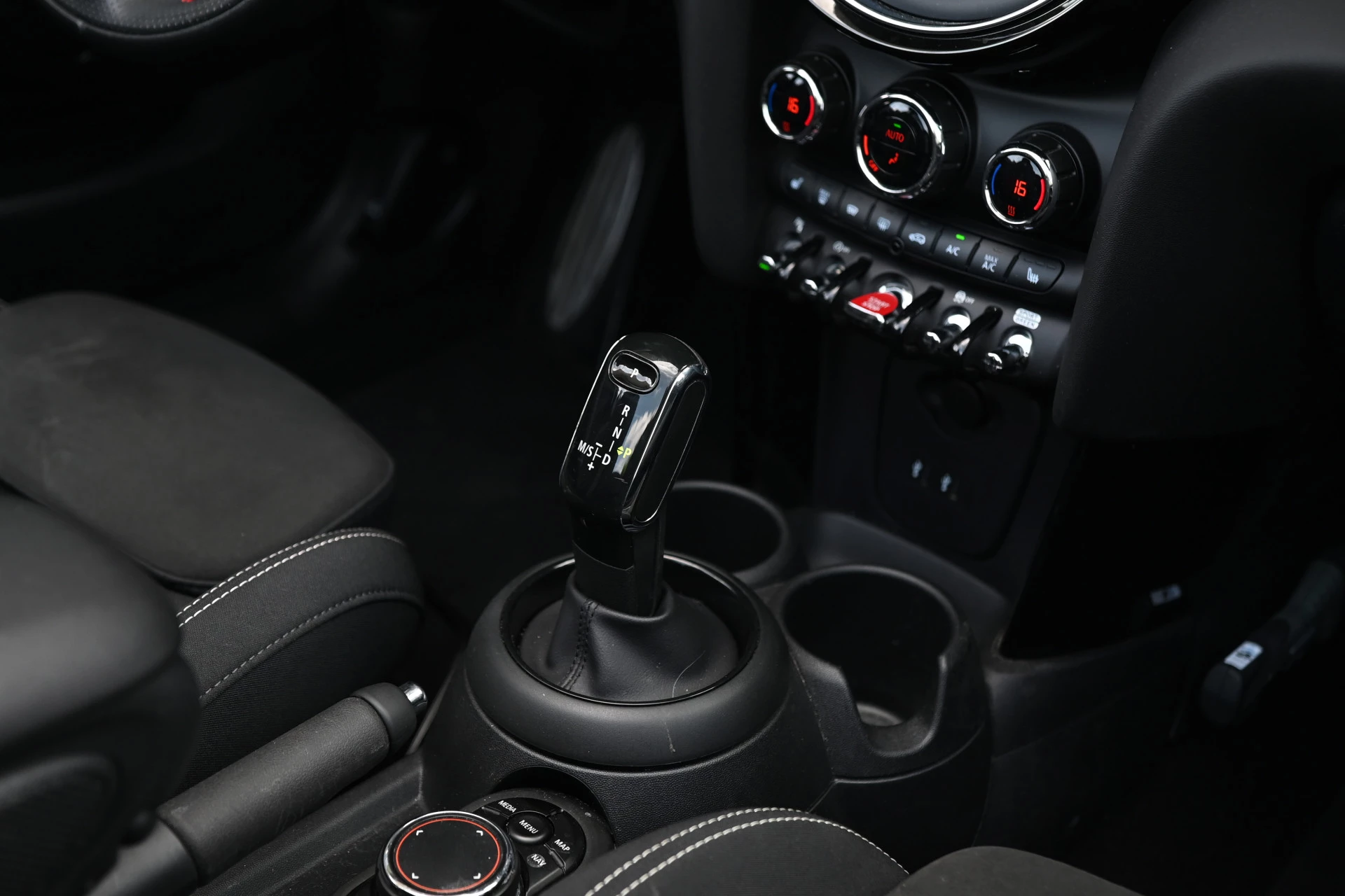 Hoofdafbeelding MINI Cooper Cabrio