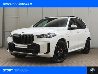 BMW X5 xDrive50e High Executive M Sport Automaat / Panoramadak / Trekhaak / Soft-Close / Adaptief onderstel / Parking Assistant Professional / Comfort Access / Adaptieve LED / Harman Kardon