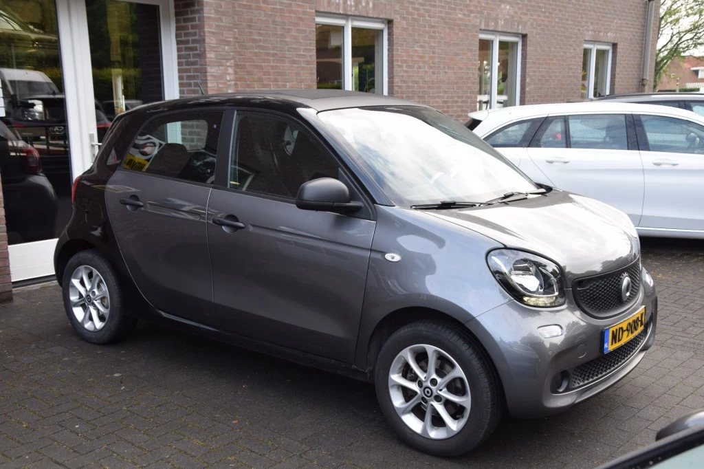 Hoofdafbeelding Smart Forfour