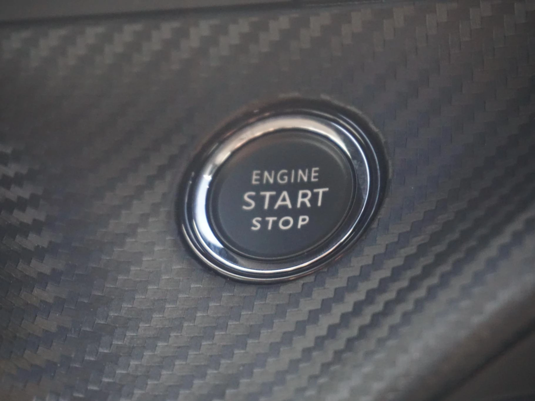Hoofdafbeelding Peugeot e-2008