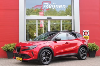 Alfa Romeo Junior ELETTRICA SPECIALE 156PK 54 kWh | PANORAMISCH SCHUIF/KANTEL DAK | BICOLOR DAK (ZWART DAK) | WARMTEPOMP | TECHNOLOGIE PAKKET (O.A. FULL LED ADAPTIVE MATRIX KOPLAMPEN/DODEHOEK DETECTIE/DRAADLOZE TELEFOONLADER/ACHTERUITRIJ CAMERA/PARKEERSENSOREN VOOR, ACHTER,ZIJKANT) | DRAADLOZE APPLE CARPLAY/ANDROID AUTO | CLIMATE CONTROL | ELEKTRISCH BEDIENBARE ACHTERKLEP | STOEL VERWARMING | ELEKTRISCH BEDIENBARE VOORSTOEL MET MASSAGE FUNCTIE | VERKEERSBORDEN HERKENNING | ADAPTIVE CRUISE CONTROL | KEYLESS ENTRY/START | VOORRUIT VERWARMING |