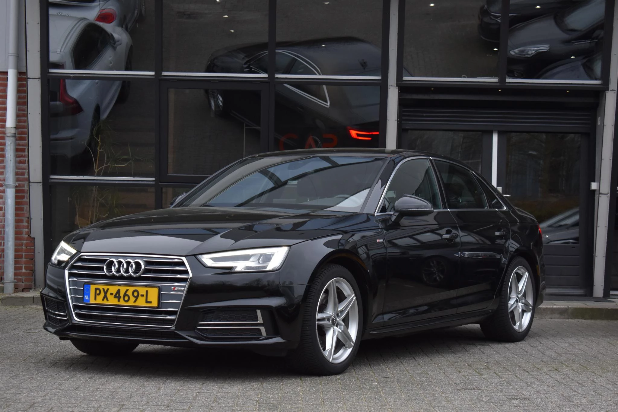 Hoofdafbeelding Audi A4