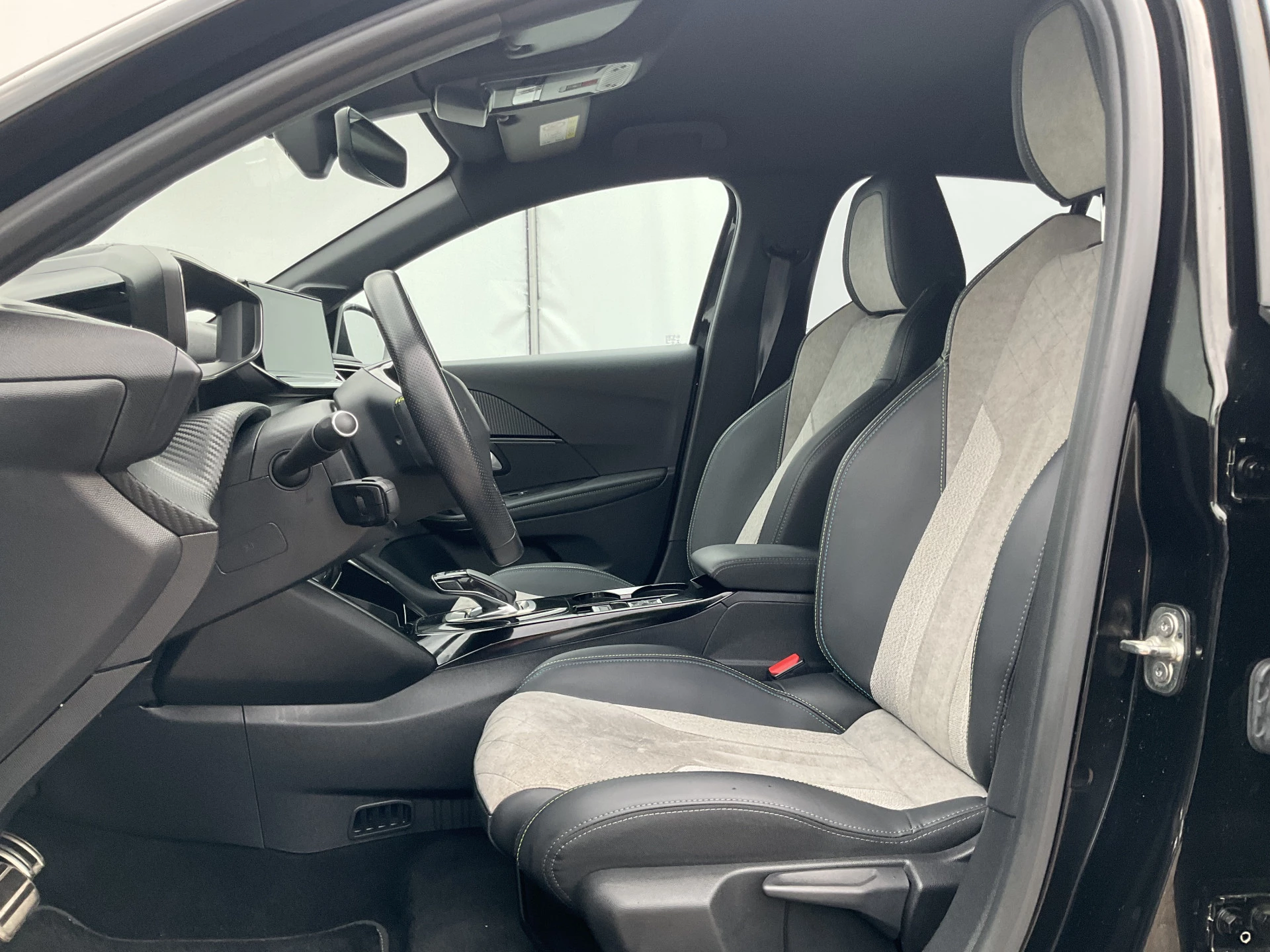 Hoofdafbeelding Peugeot e-208