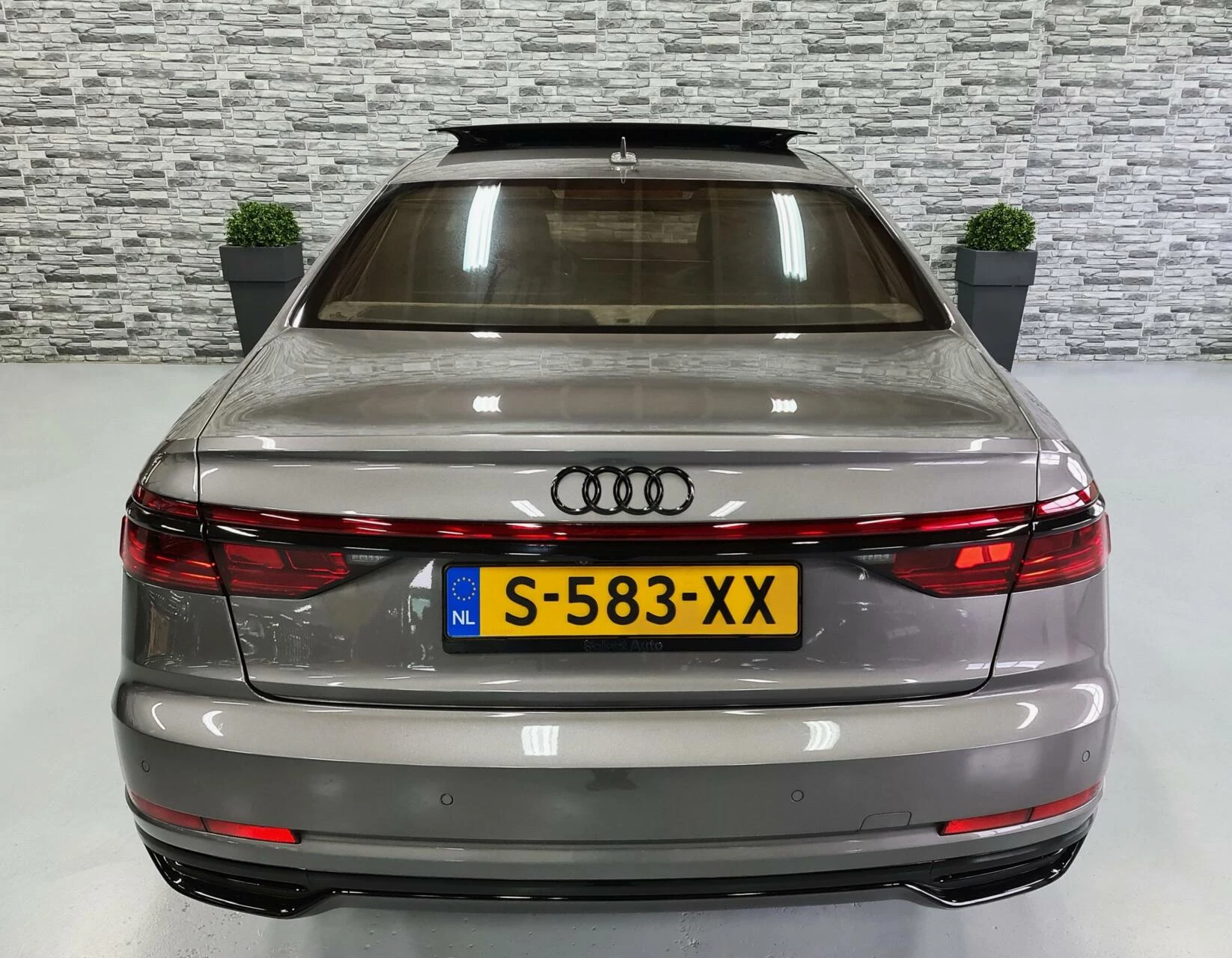 Hoofdafbeelding Audi A8