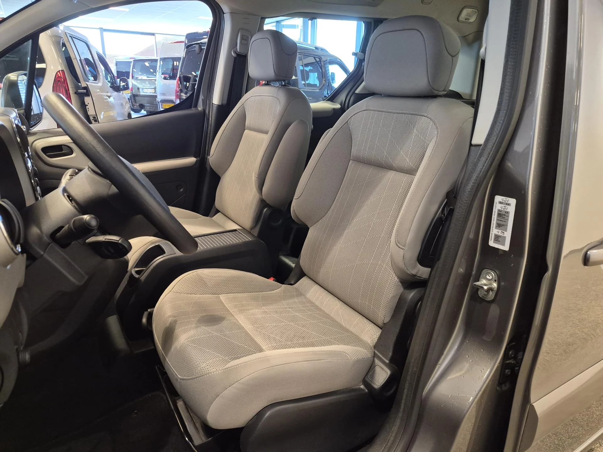 Hoofdafbeelding Peugeot Partner