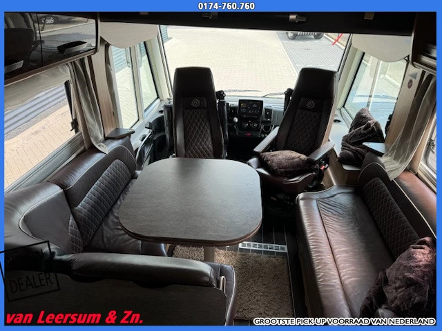 Hoofdafbeelding Knaus R03