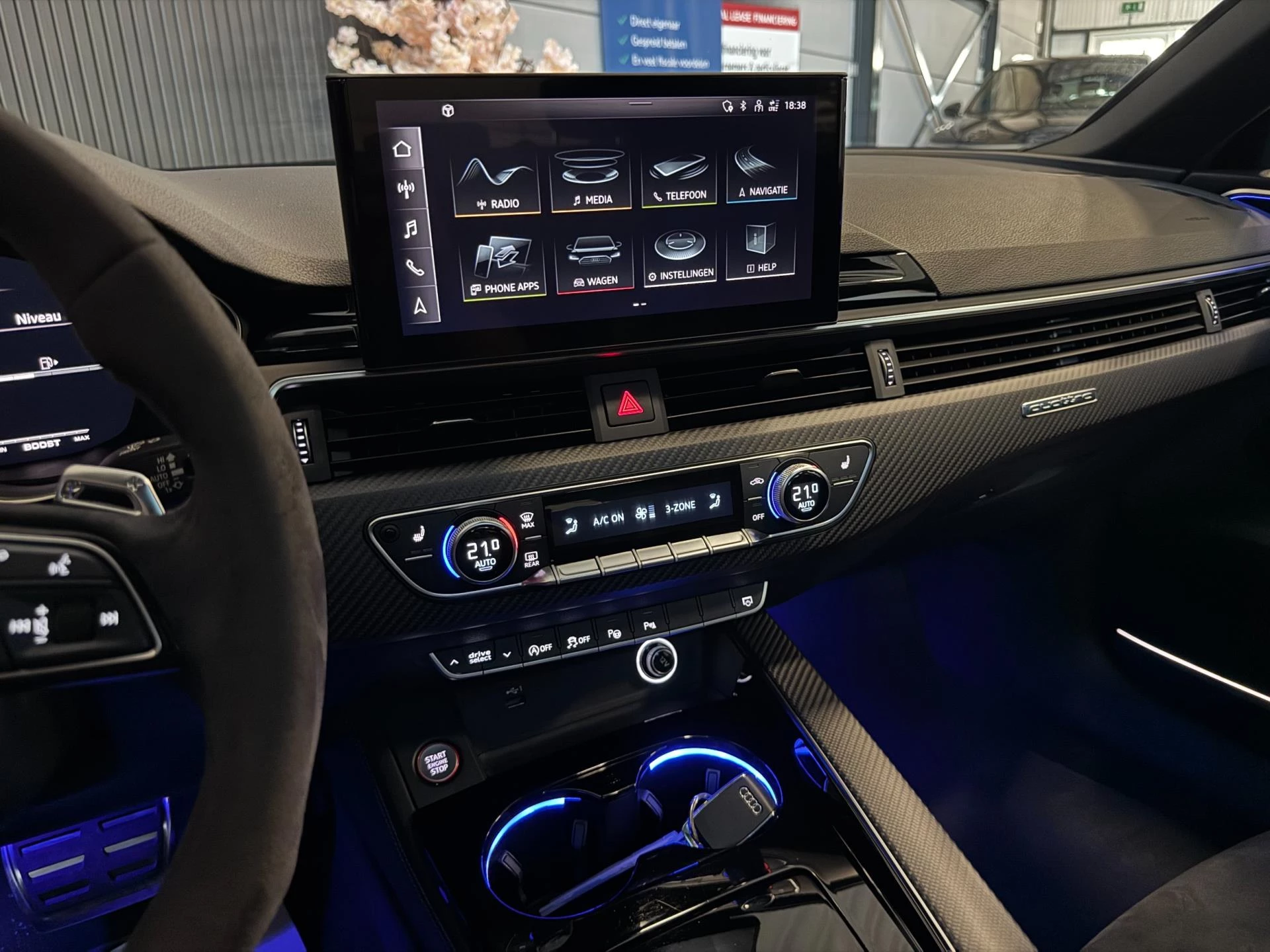 Hoofdafbeelding Audi S4