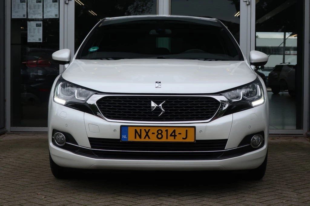 Hoofdafbeelding DS DS 4