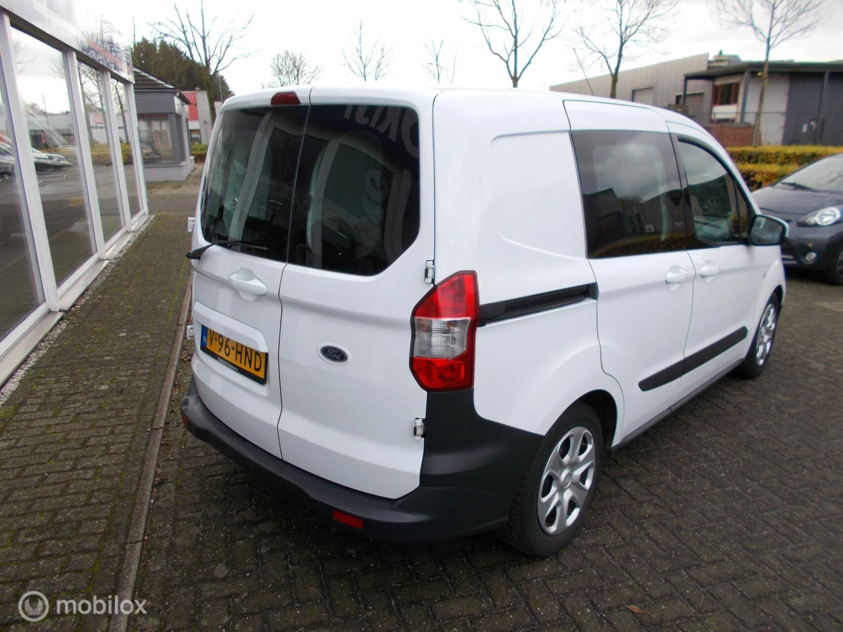 Hoofdafbeelding Ford Transit Courier