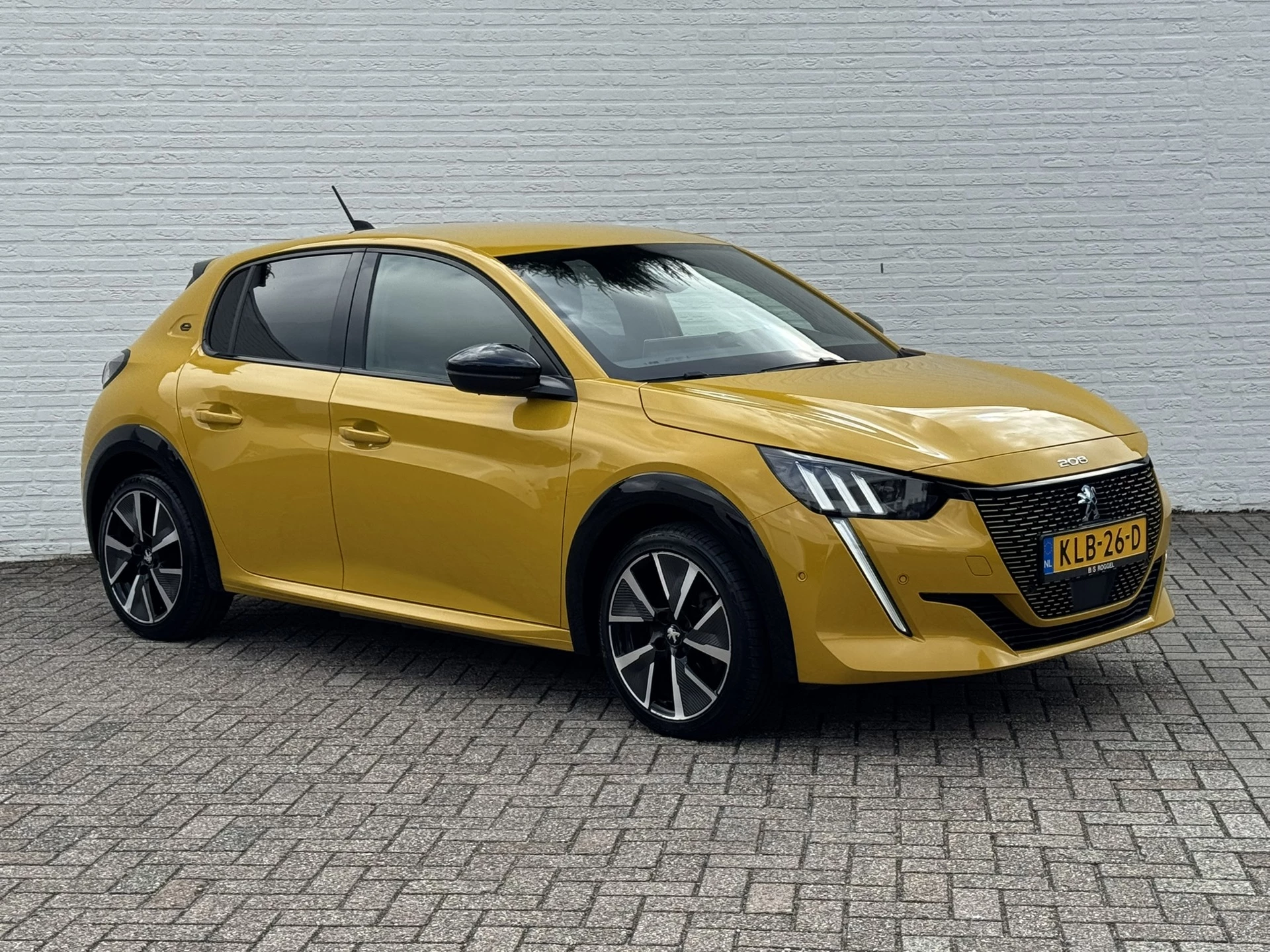 Hoofdafbeelding Peugeot e-208