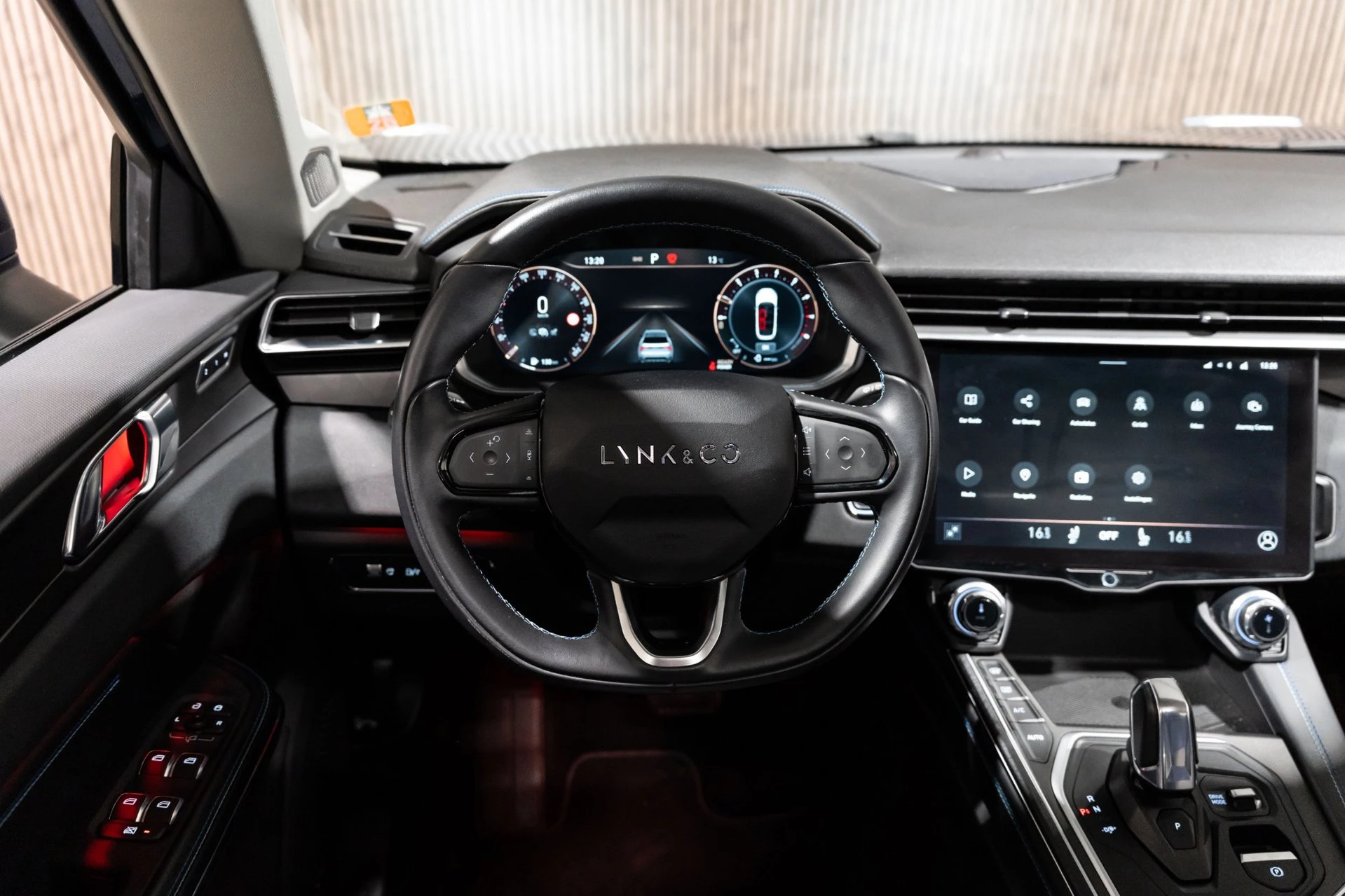 Hoofdafbeelding Lynk & Co 01