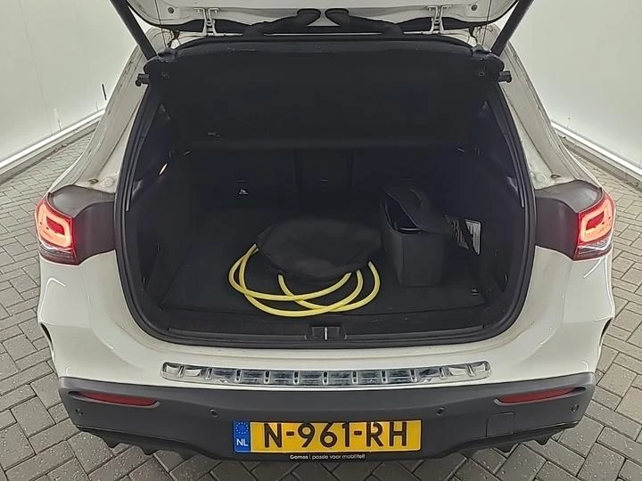 Hoofdafbeelding Mercedes-Benz EQA