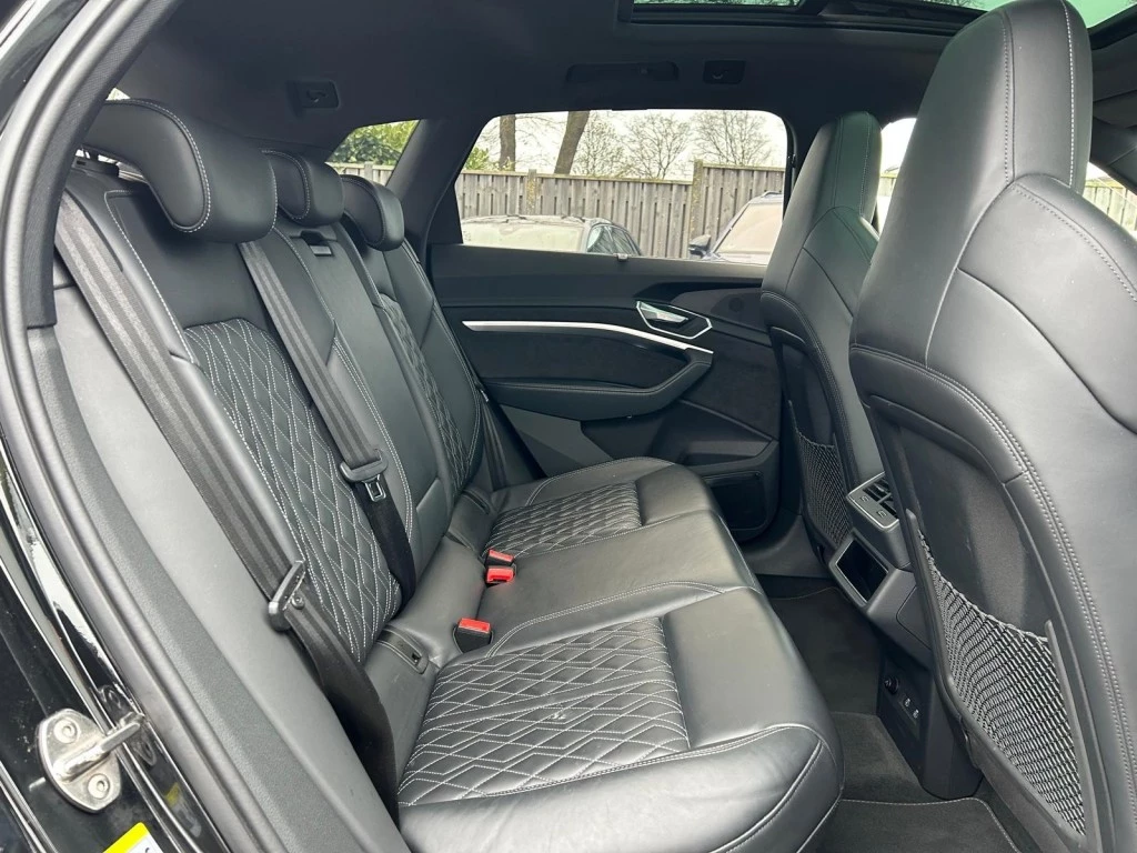 Hoofdafbeelding Audi e-tron