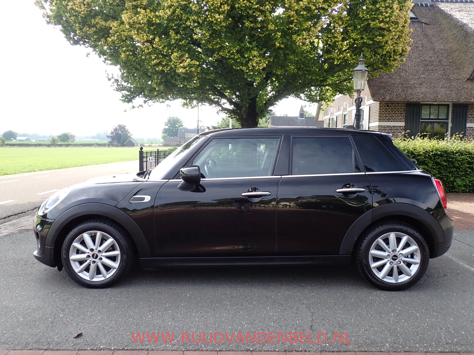 Hoofdafbeelding MINI One