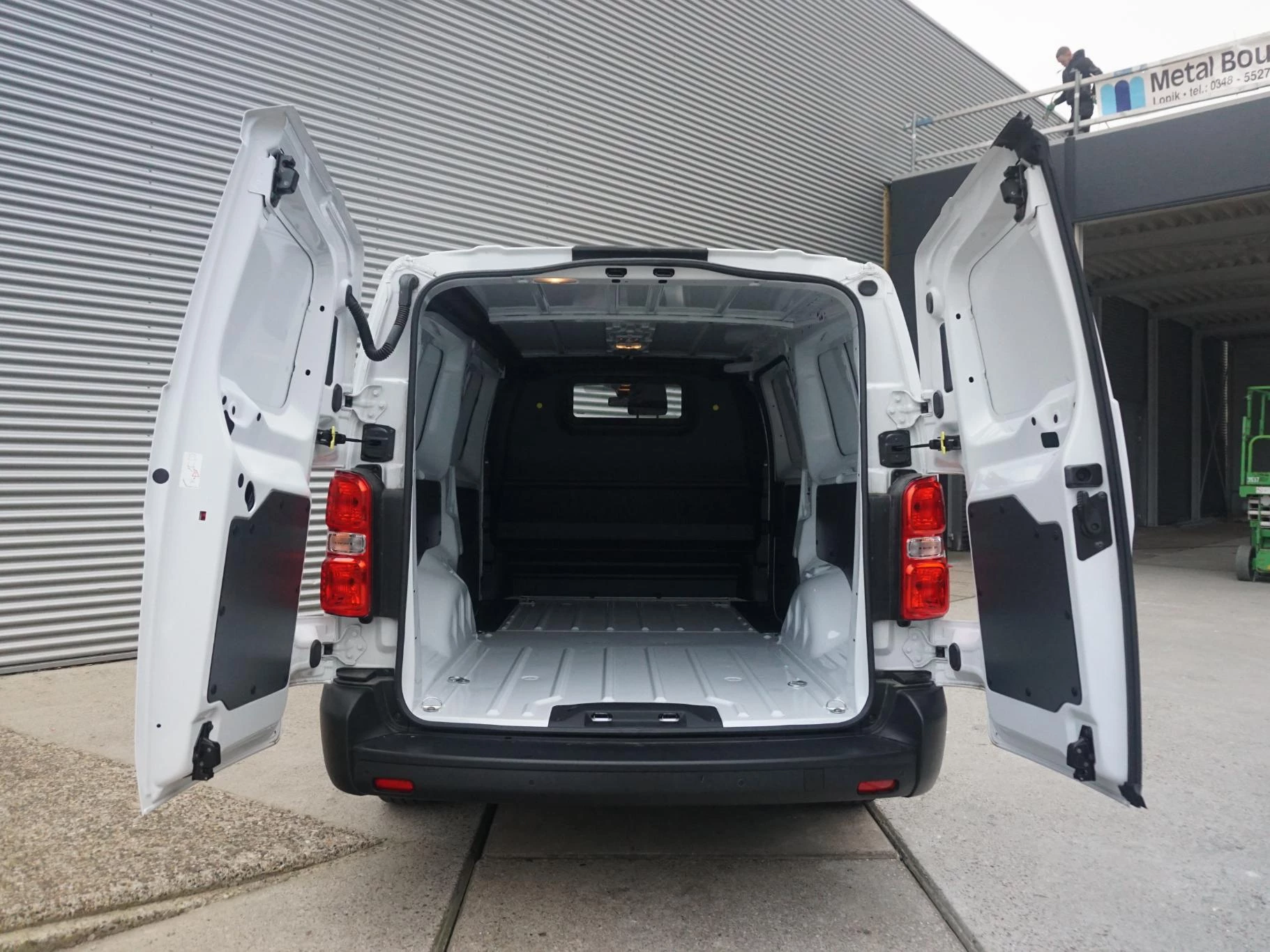 Hoofdafbeelding Peugeot e-Expert