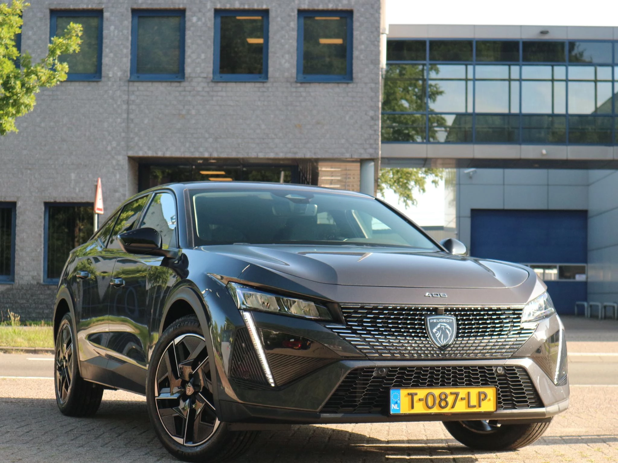 Hoofdafbeelding Peugeot 408