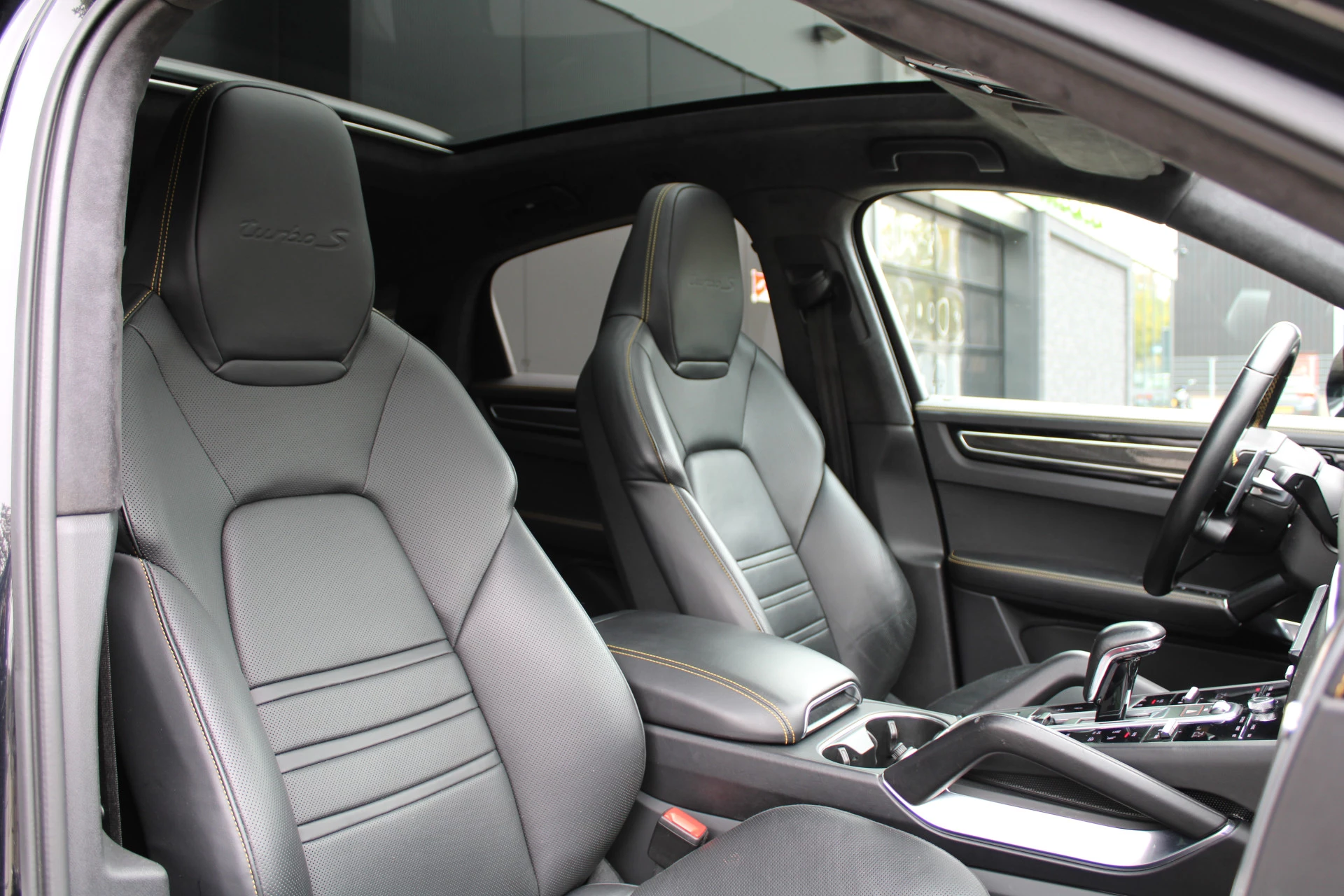 Hoofdafbeelding Porsche Cayenne