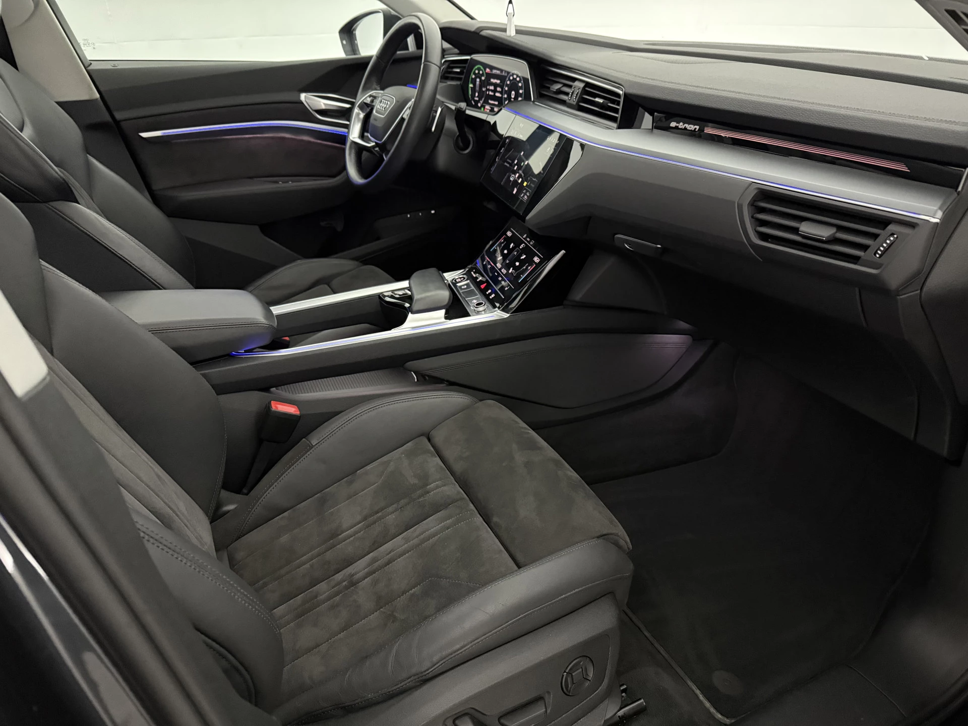 Hoofdafbeelding Audi e-tron