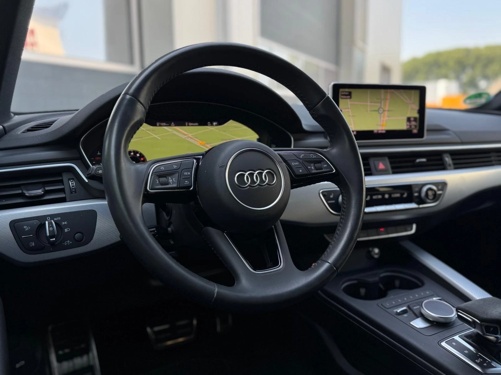 Hoofdafbeelding Audi A4