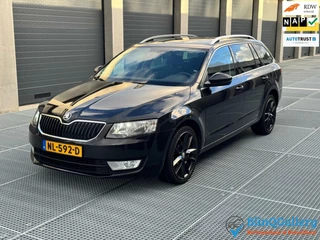 Skoda Octavia Combi 1.6 TDI |Pano|Camera|Stoelverw|Automaat