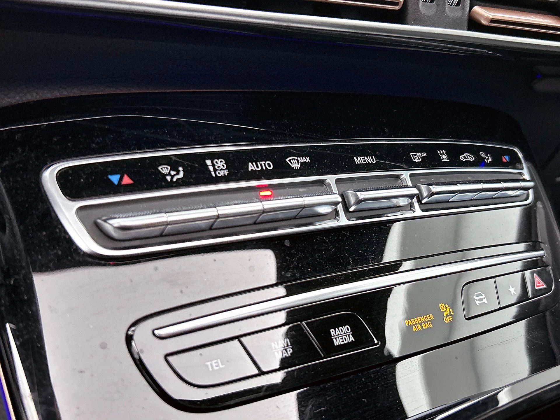 Hoofdafbeelding Mercedes-Benz EQC