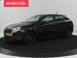 Alfa Romeo Giulietta 1.4 T Sprint | Origineel NL | Automaat |  Alcantara | Navigatie | Climate control | Cruise control | Getint glas
