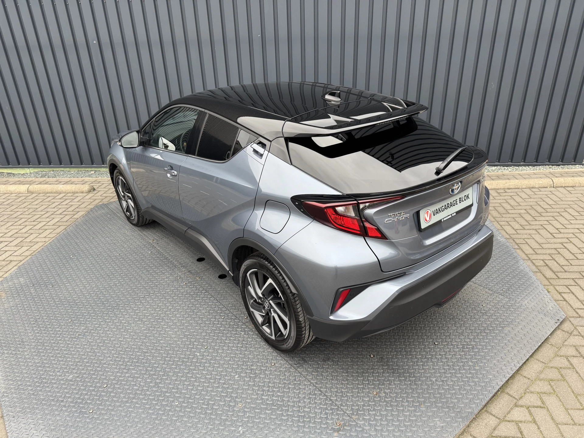 Hoofdafbeelding Toyota C-HR