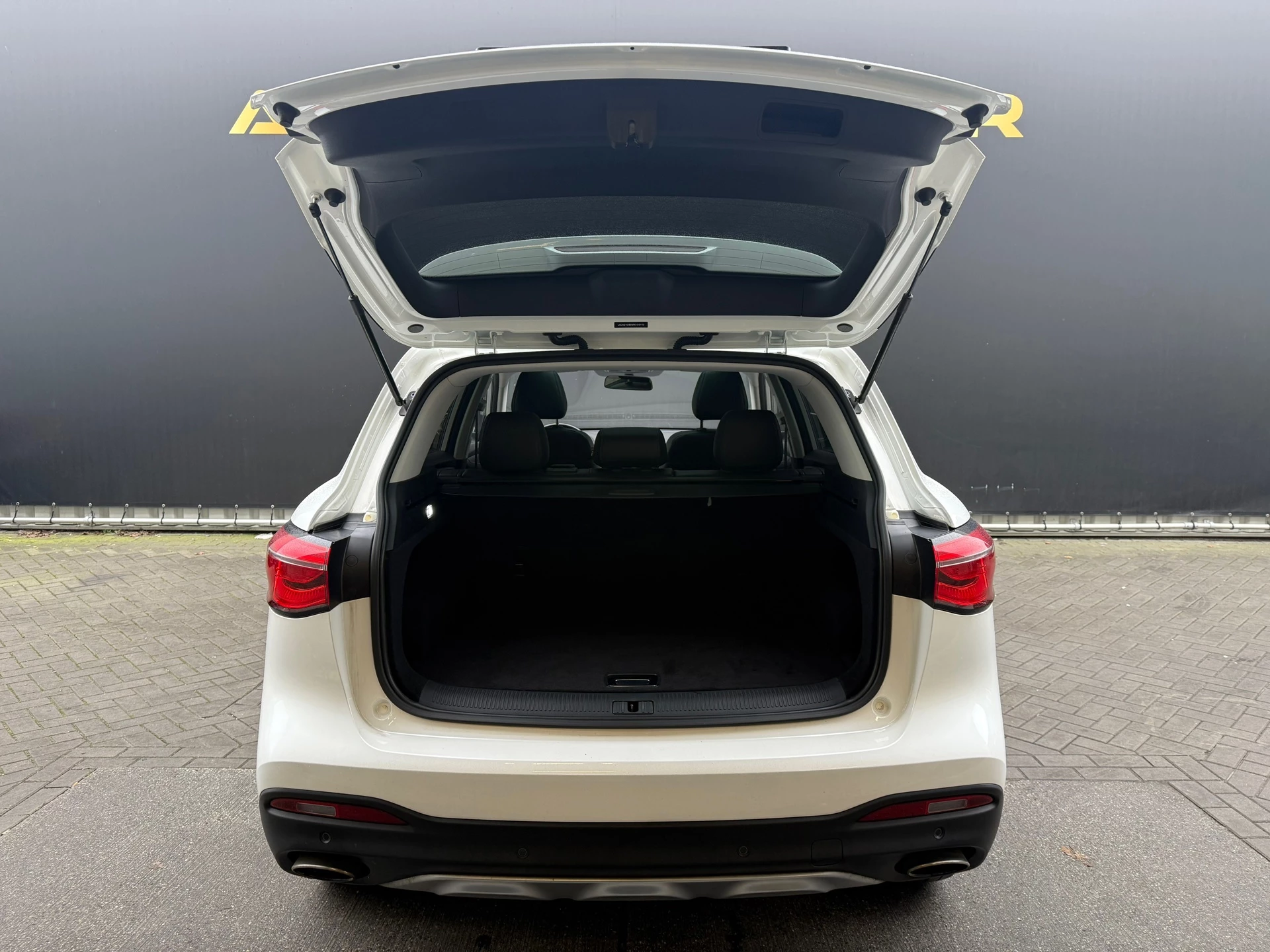 Hoofdafbeelding MG HS