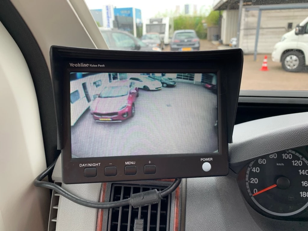 Hoofdafbeelding Roller Team T-line 255 Airco 6x Slaappl. 5 Zitpl.