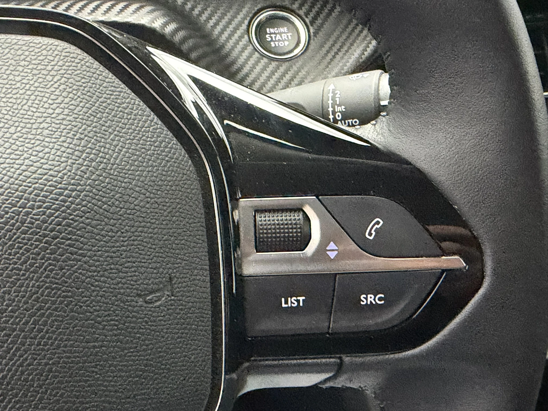 Hoofdafbeelding Peugeot e-2008