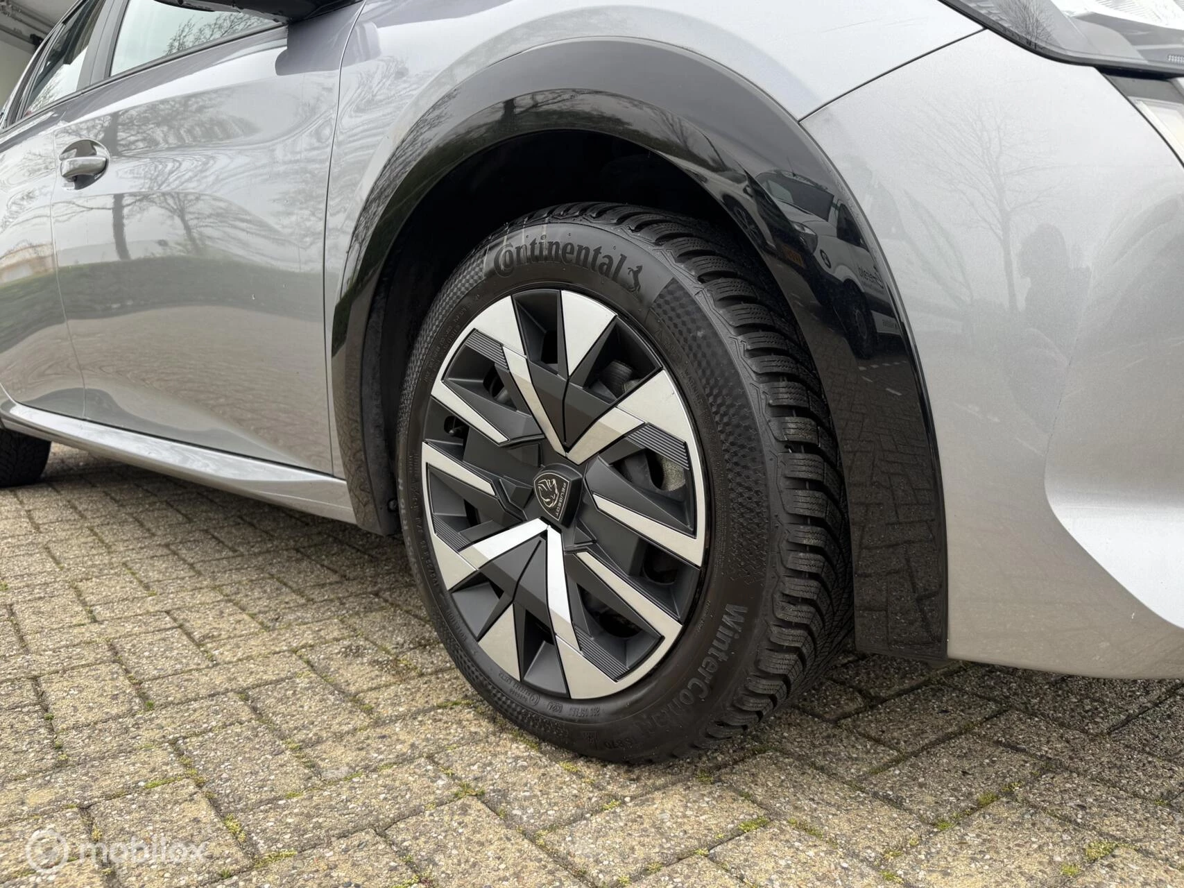 Hoofdafbeelding Peugeot e-208