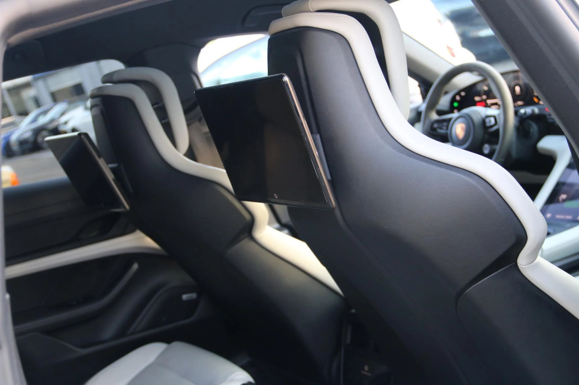 Hoofdafbeelding Porsche Taycan