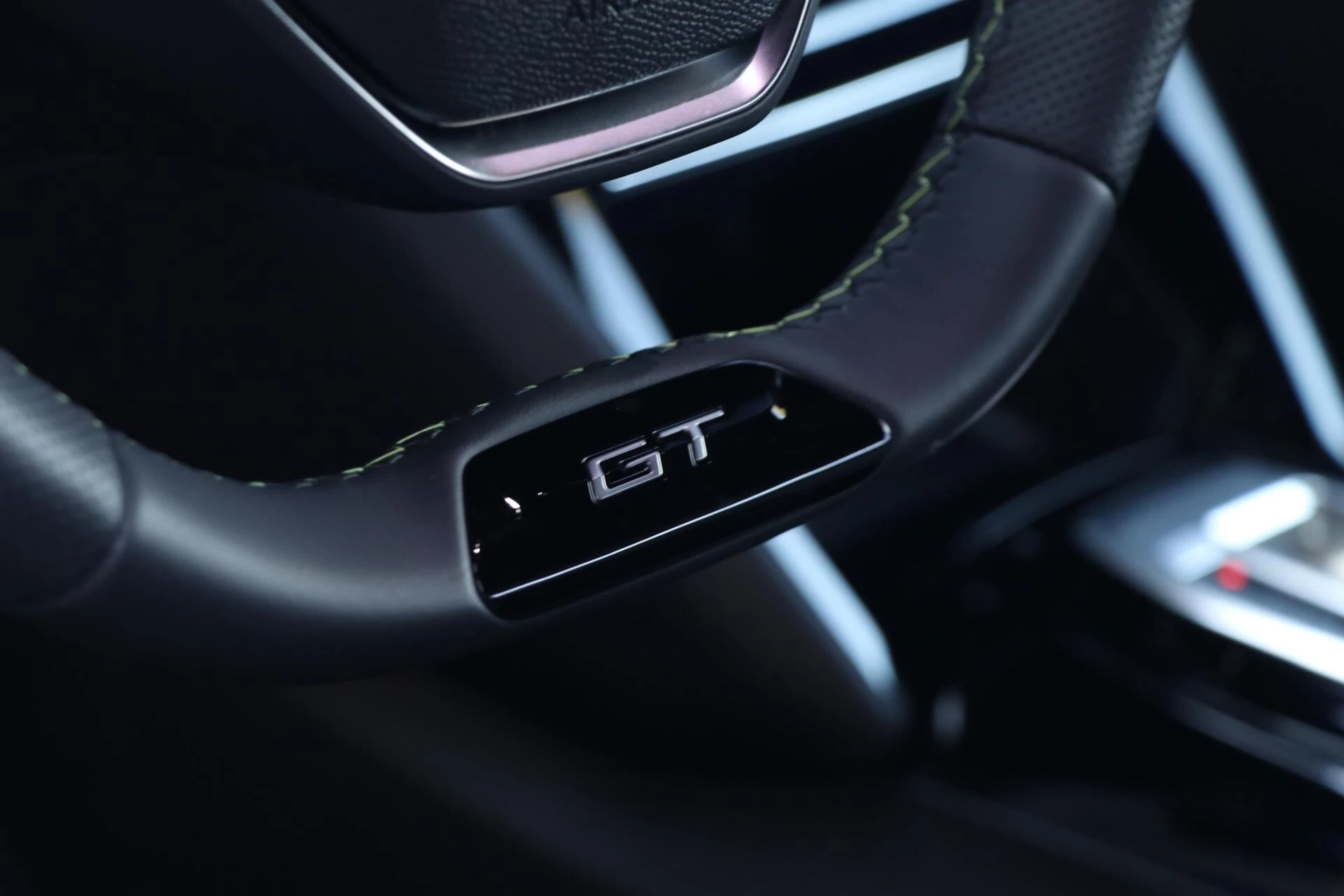 Hoofdafbeelding Peugeot e-2008