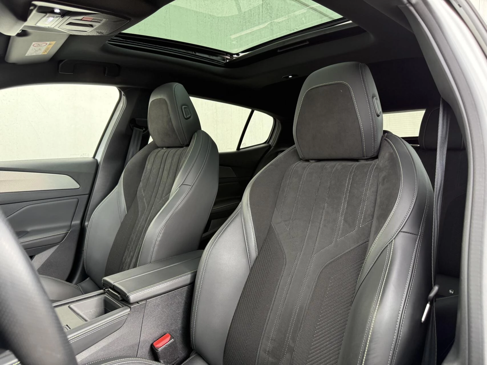 Hoofdafbeelding Peugeot 408