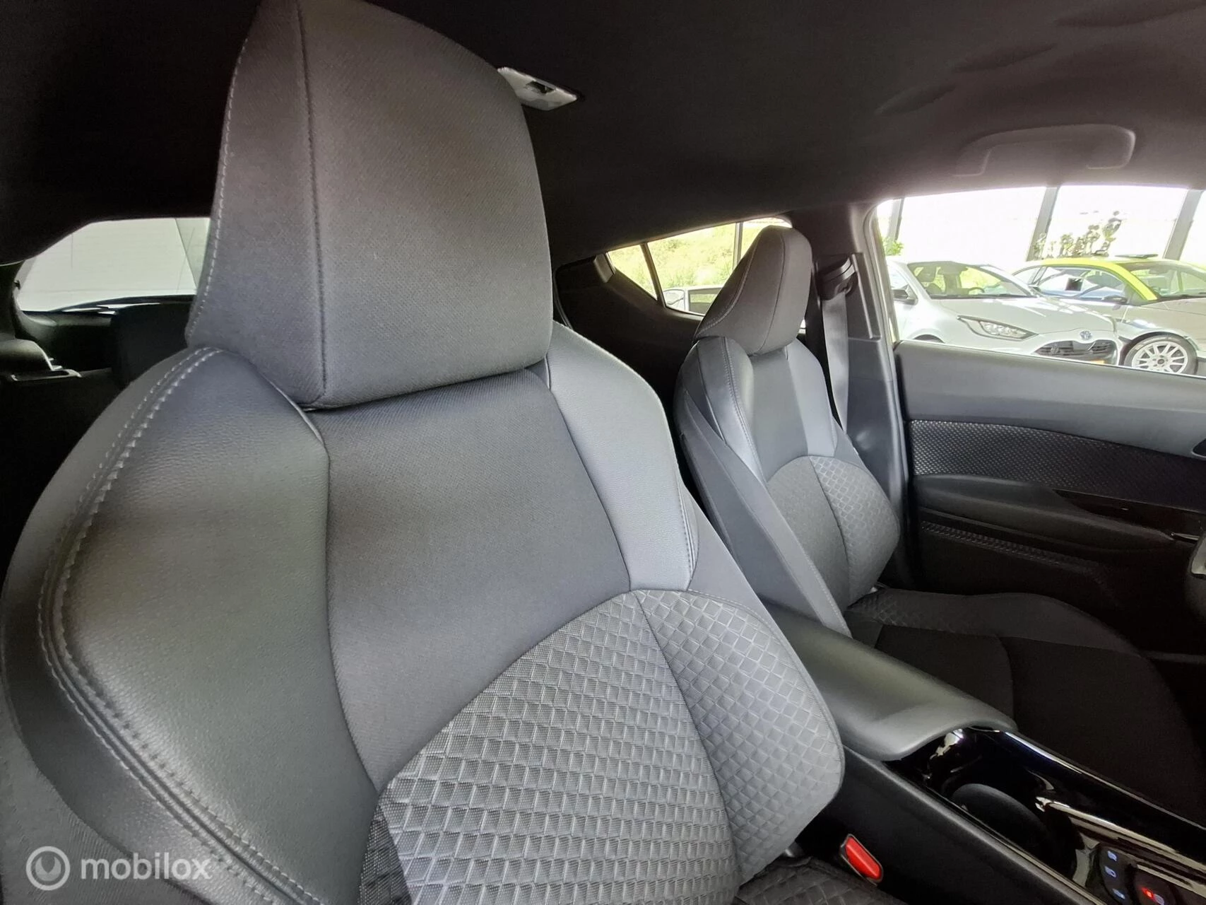 Hoofdafbeelding Toyota C-HR
