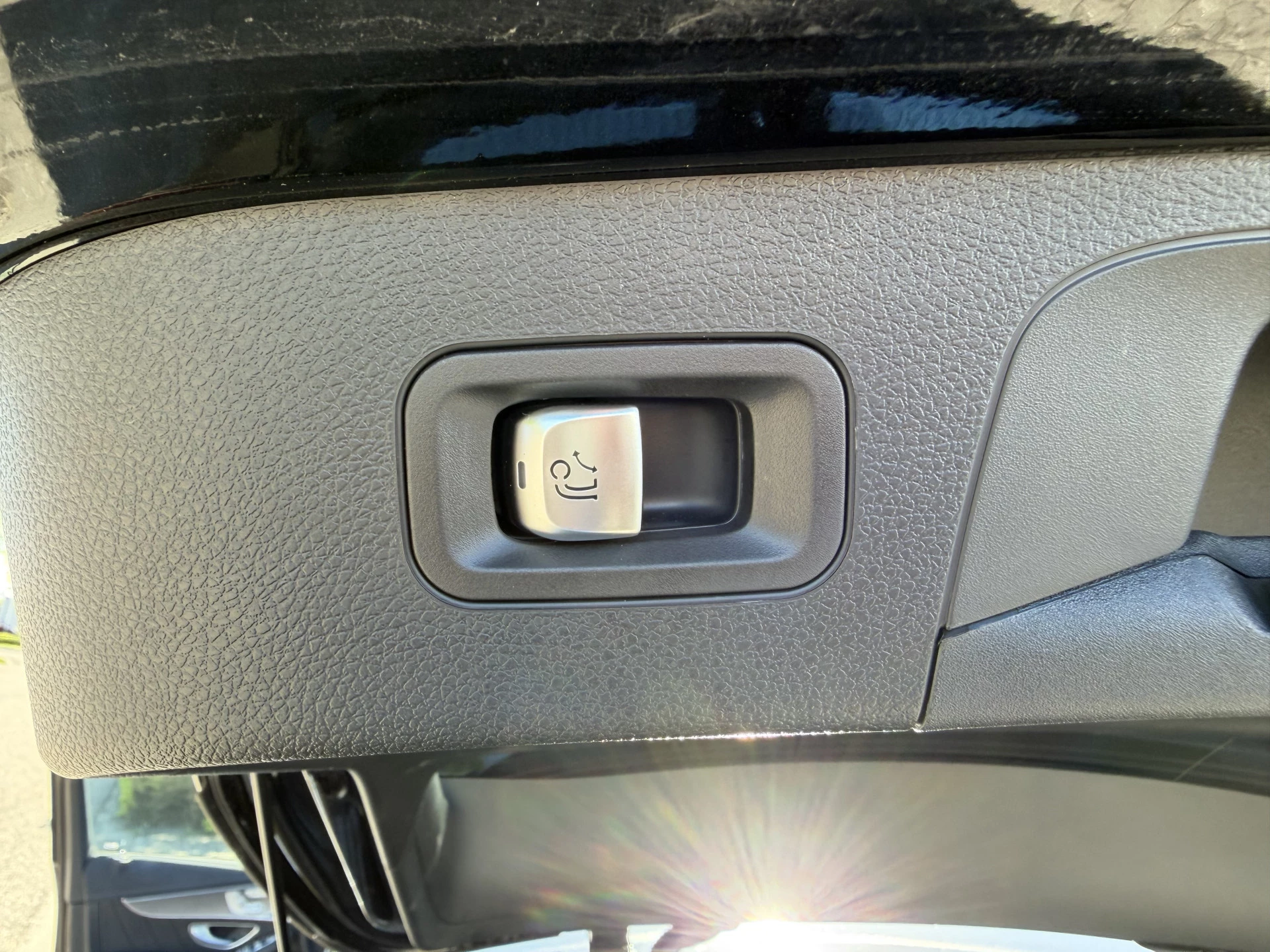 Hoofdafbeelding Mercedes-Benz EQC