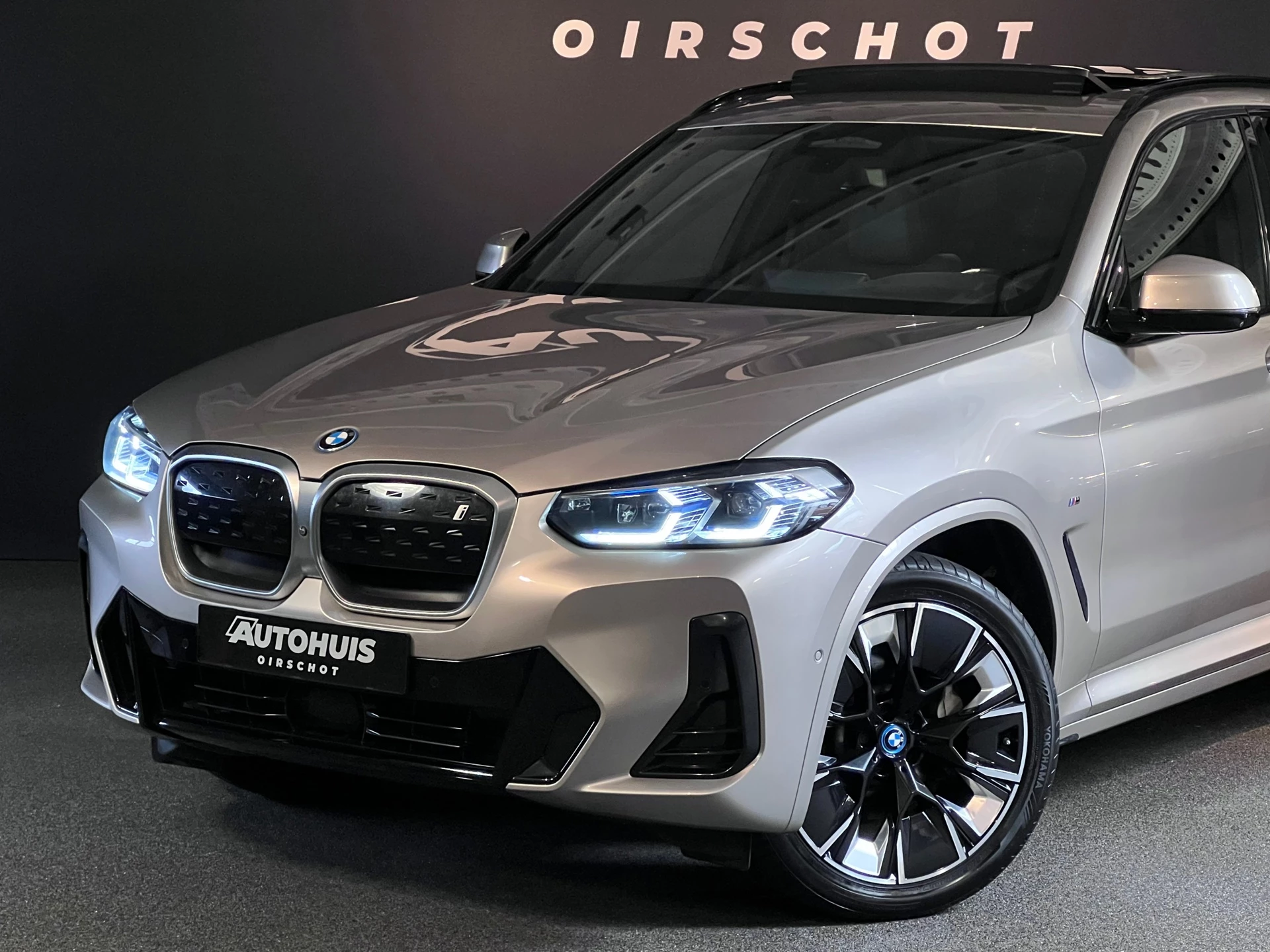Hoofdafbeelding BMW iX3