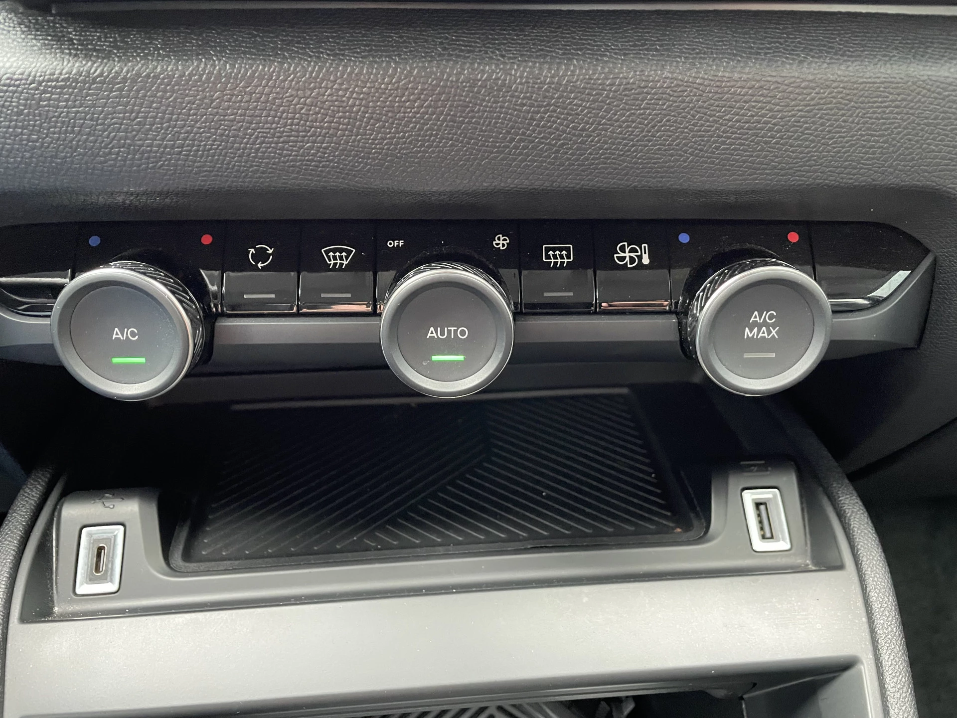 Hoofdafbeelding Citroën C4 X