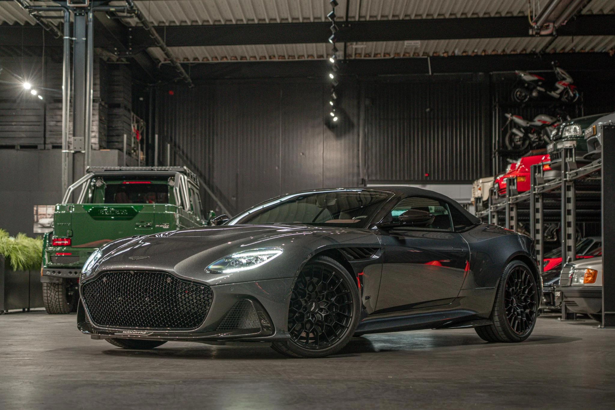 Hoofdafbeelding Aston Martin DBS