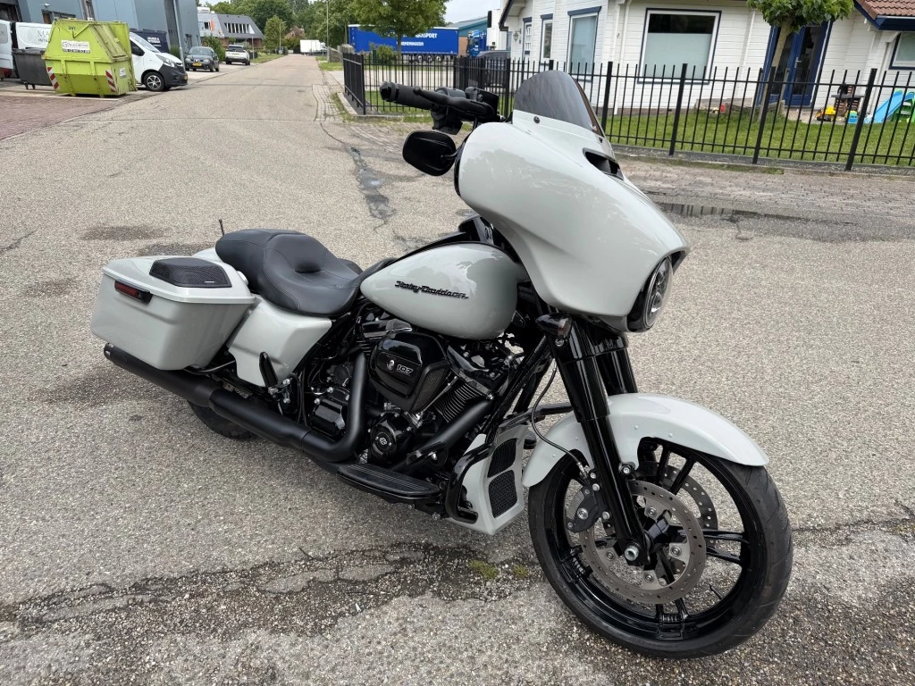 Hoofdafbeelding Harley-Davidson Street Glide