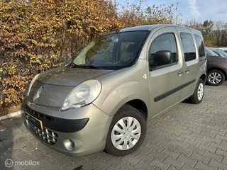 Hoofdafbeelding Renault Kangoo Renault Kangoo Family 1.6-16V / Automaat / netjes !