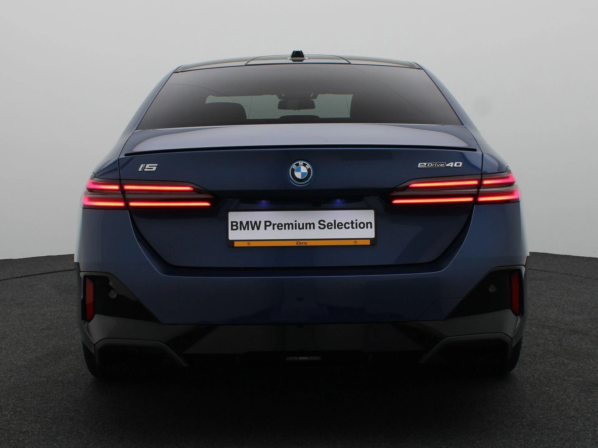Hoofdafbeelding BMW i5